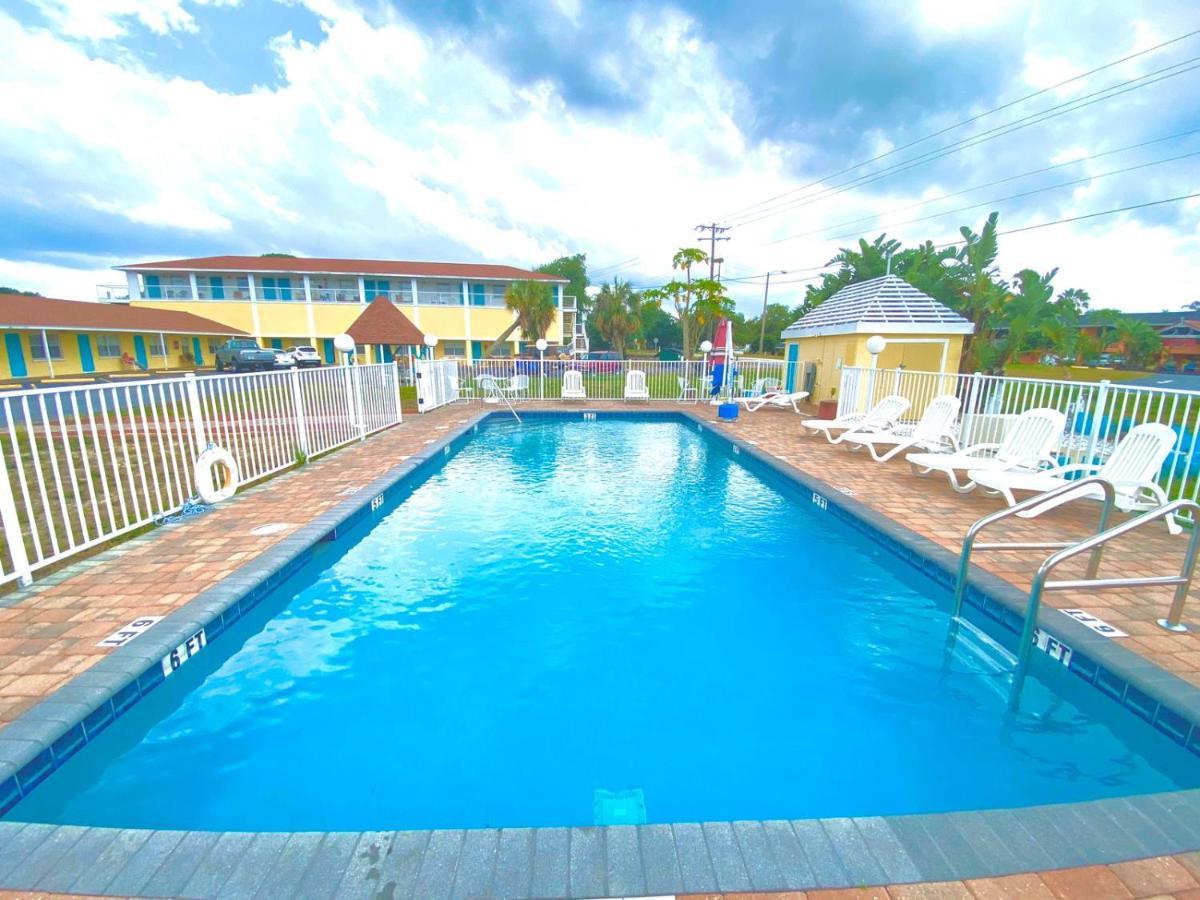 Economy Suites Cypress Gardens Экстерьер фото